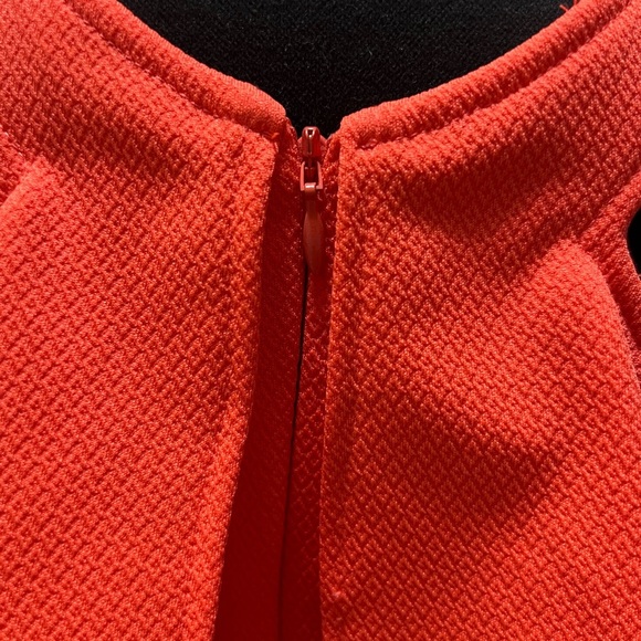 Trina Turk Women's Jurnee Ruffle Cold Shoulder Dress Size 6 - Picture 4 of 6